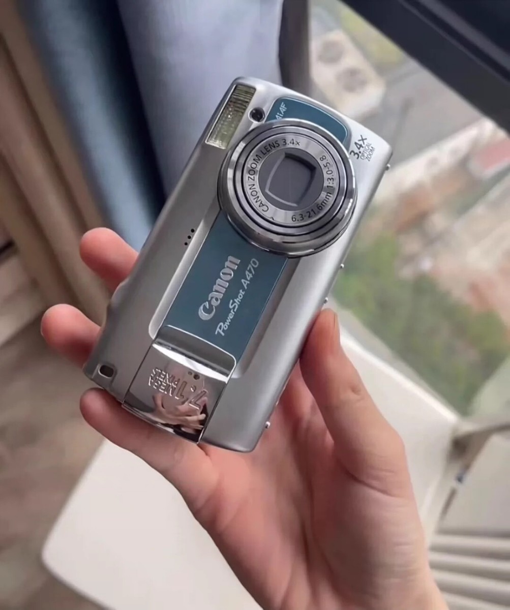 Canon PowerShot A470 7.1 MP Digital Camera with 3.4x Optical Zoom