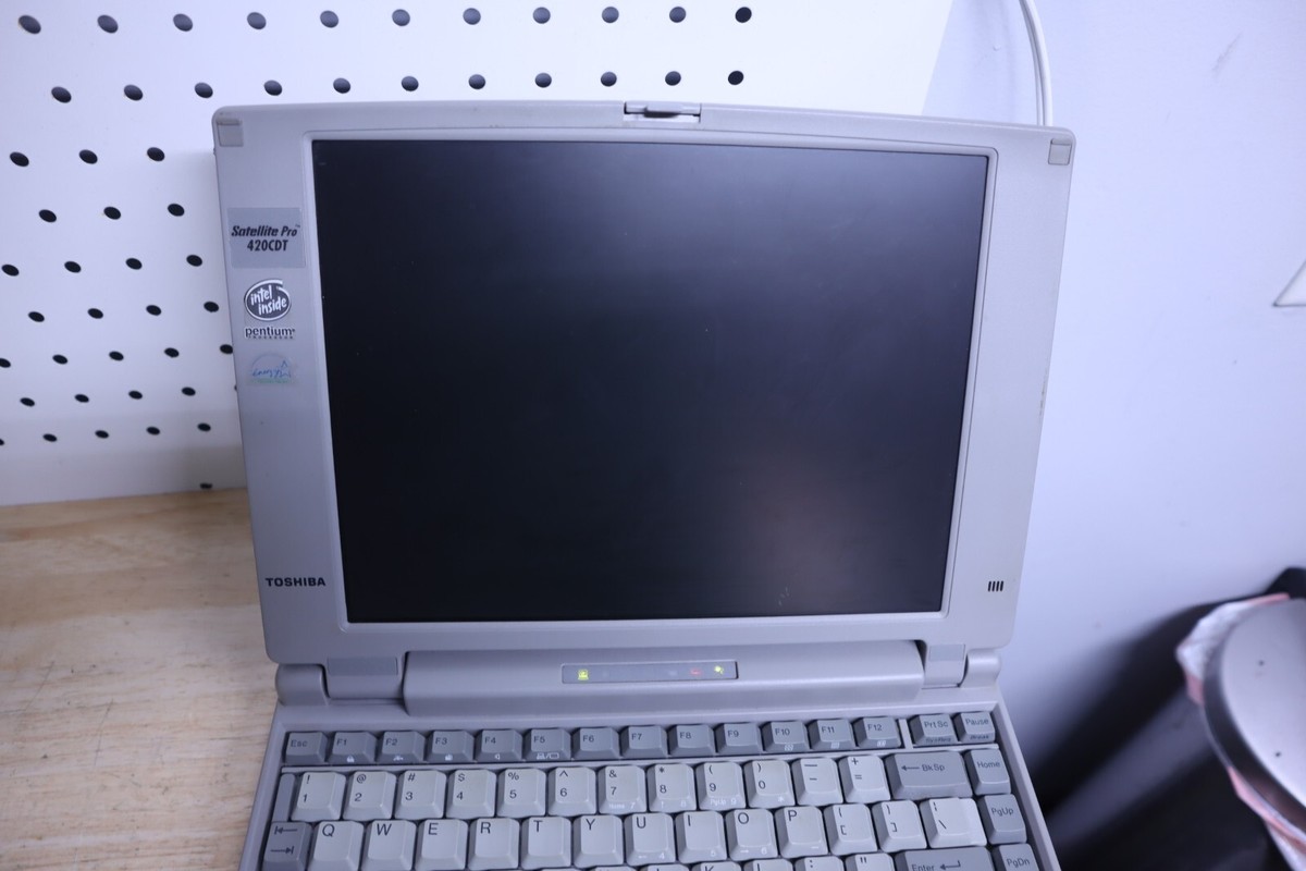 Used Vintage Toshiba Satellite Pro Model 420CDT/1.3 Pentium 100MHz