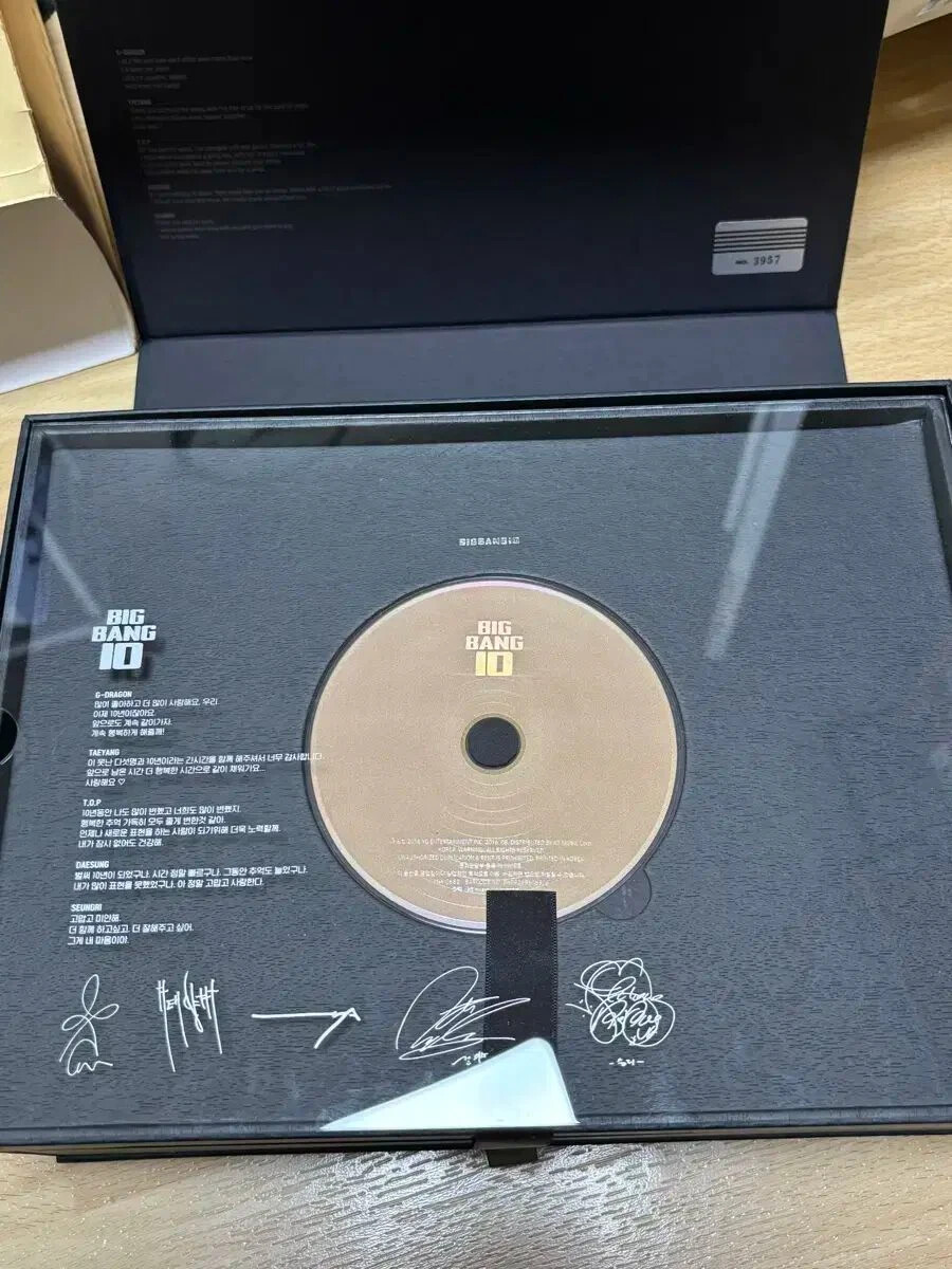 BIGBANG 10 The Limited Edition Box Set CD Photobook Poster