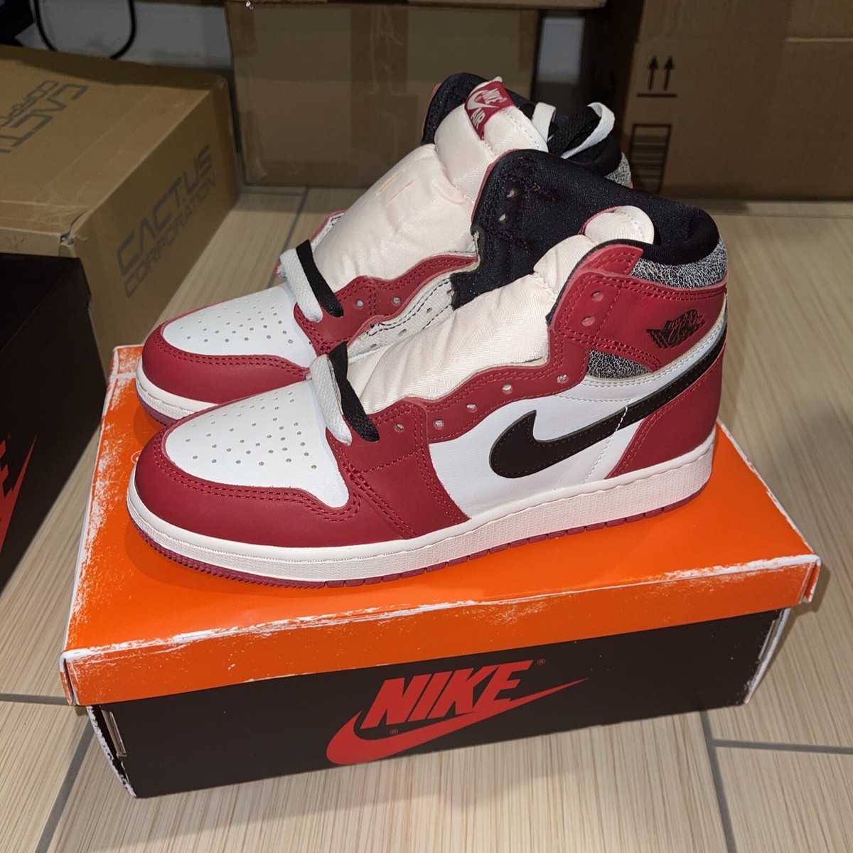Air Jordan 1 Retro High OG Chicago Lost and Found 4.5Y Brand New
