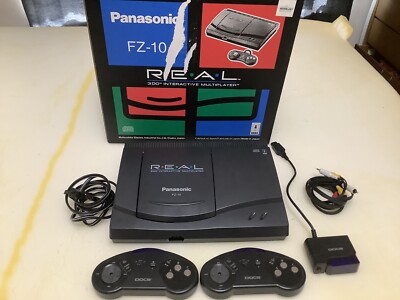 PANASONIC 3DO FZ-10 Video Game Console 2 WIRELESS DOCS CONTROLLERS