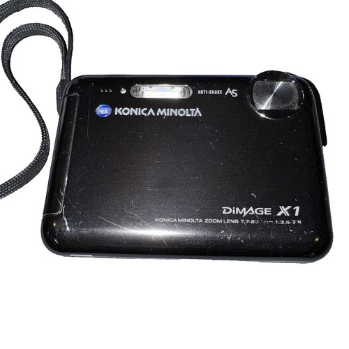 Konica Minolta DiMAGE Z3 Digital Camera, Zoom, 4.0 MP 1 GB SD Card