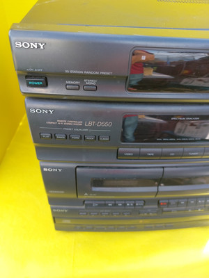 SONY LBT-D550 AM/FM Stereo + 5 Disc Changer Cassette Doesn't Or