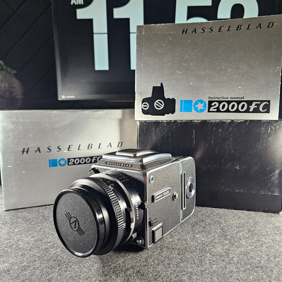 Hasselblad 2000 FC + Carl Zeiss Planar 80/2,8 T + Film Mag. 12 | eBay