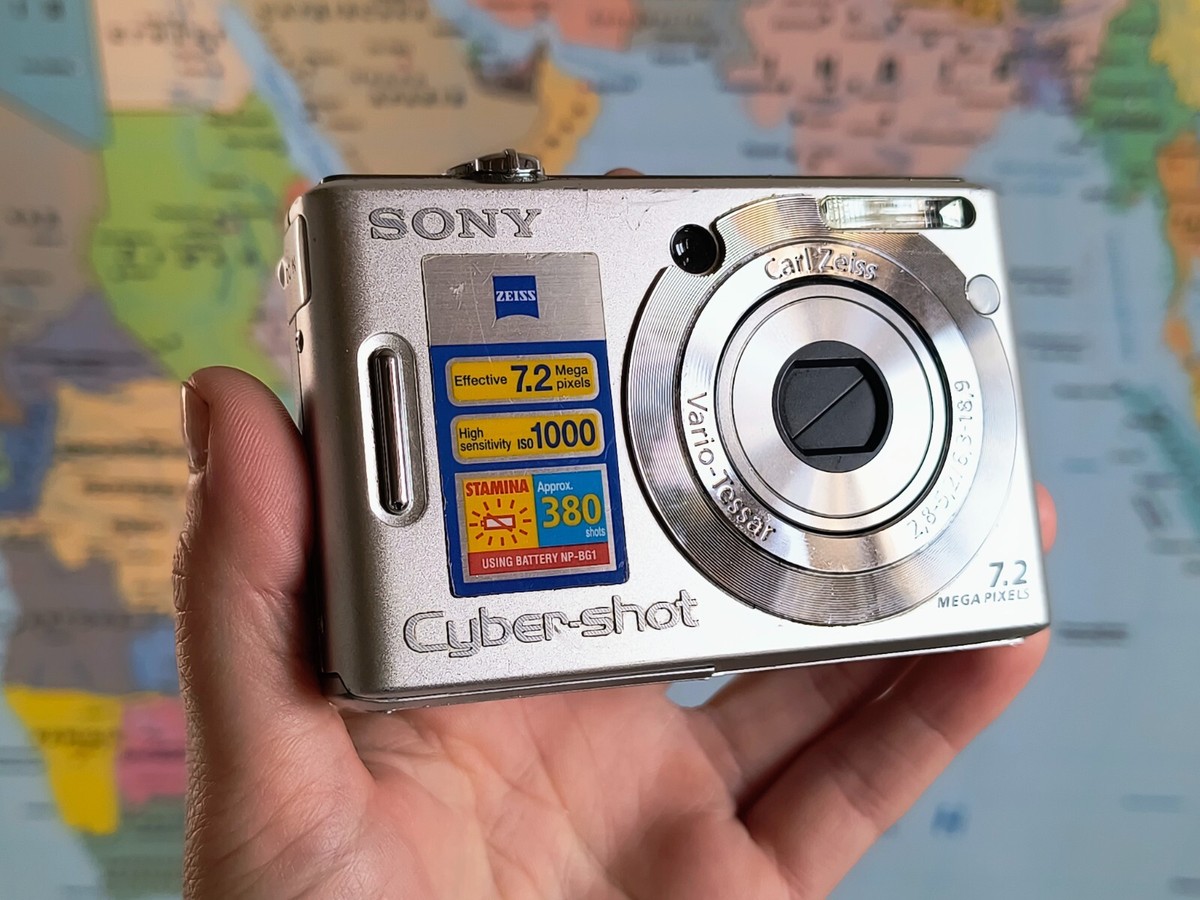 Sony Cyber-Shot DSC-W35 7.2MP Digital Camera - Silver Fully