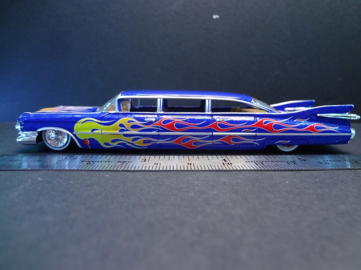 M2 Machines 1959 Cadillac Series 62 Stretch Limo blue in flames