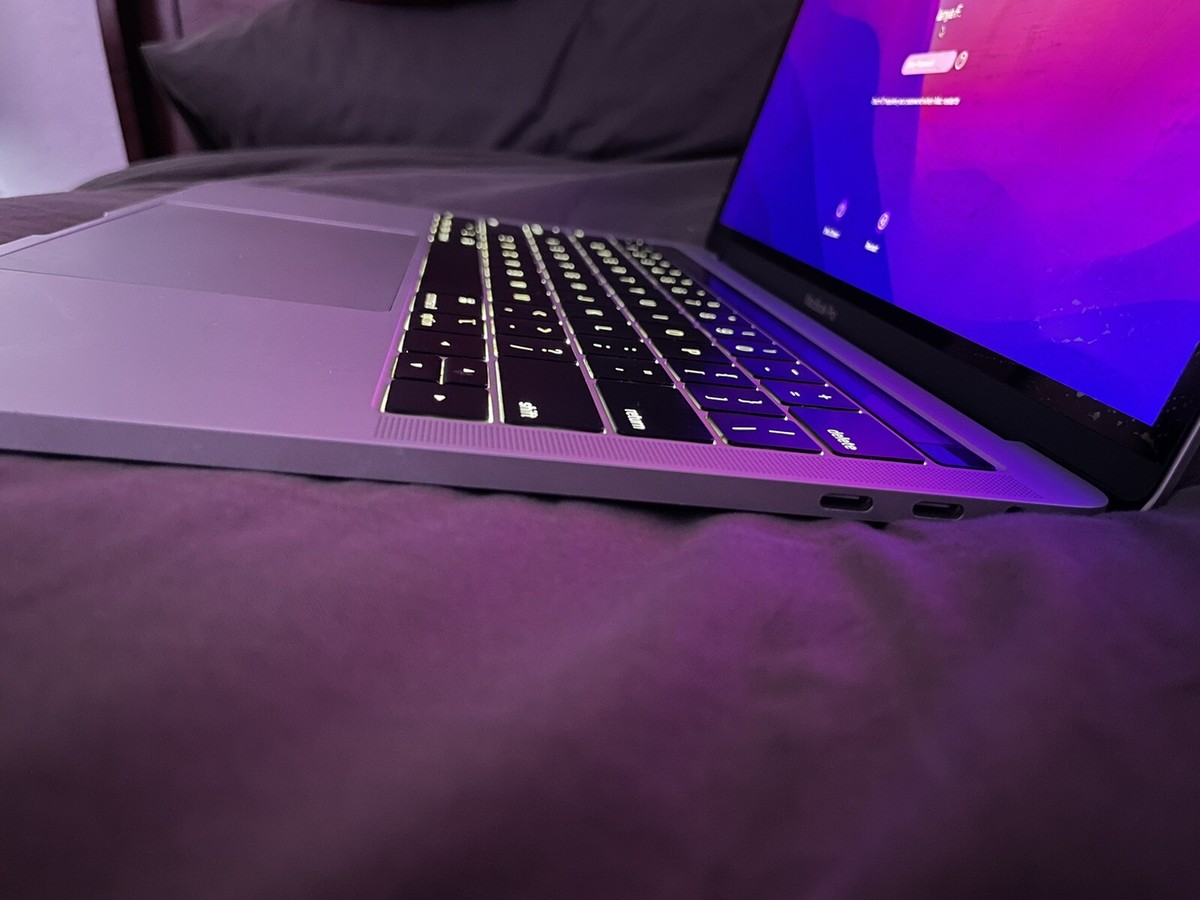 Apple MacBook Pro 2019 Touch Bar 13 inch i5 2.4GHz, 256 GB for