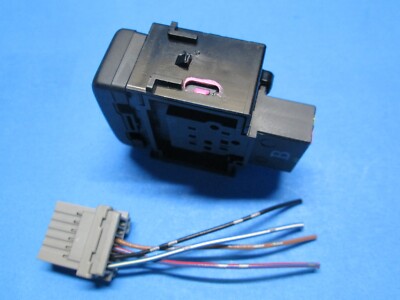 2004-2015 Nissan Armada QX56 Power Rear Liftgate Tailgate Switch