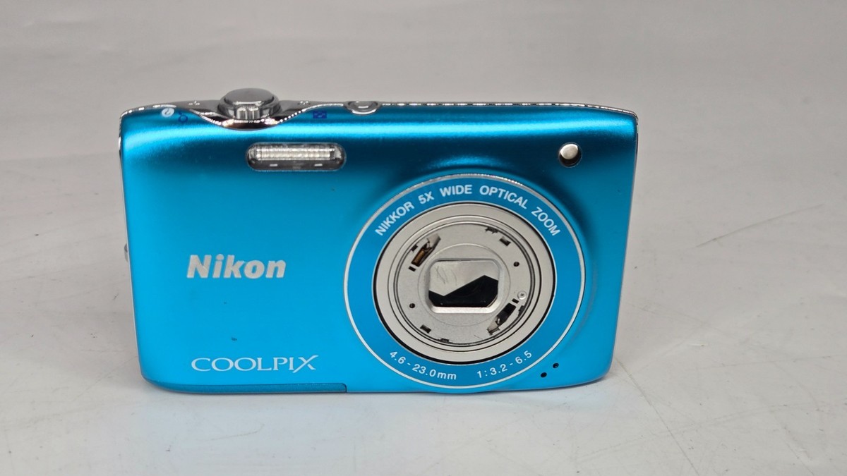 Nikon COOLPIX S3100 14.0MP Blue Digital Camera W/O charger From