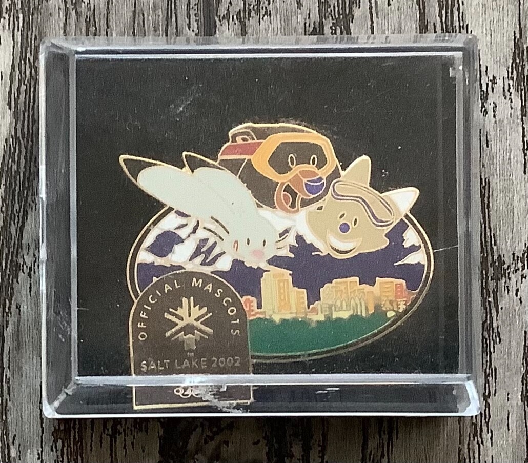 2002 Salt Lake City Winter Olympic Official Mascot Skyline Pin