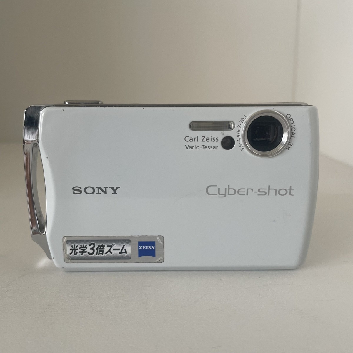 SONY Cyber-shot DSC-T11 5.0MP Carl Zeiss Compact Digital Camera