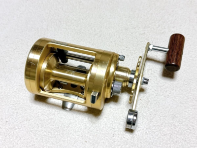 Shimano Calcutta 700 Right Handle Baitcasting Fishing Reel | eBay