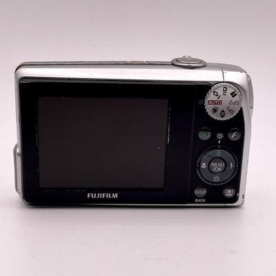 Fujifilm FinePix F40FD 8.3MP Digital Camera – Silver - Working