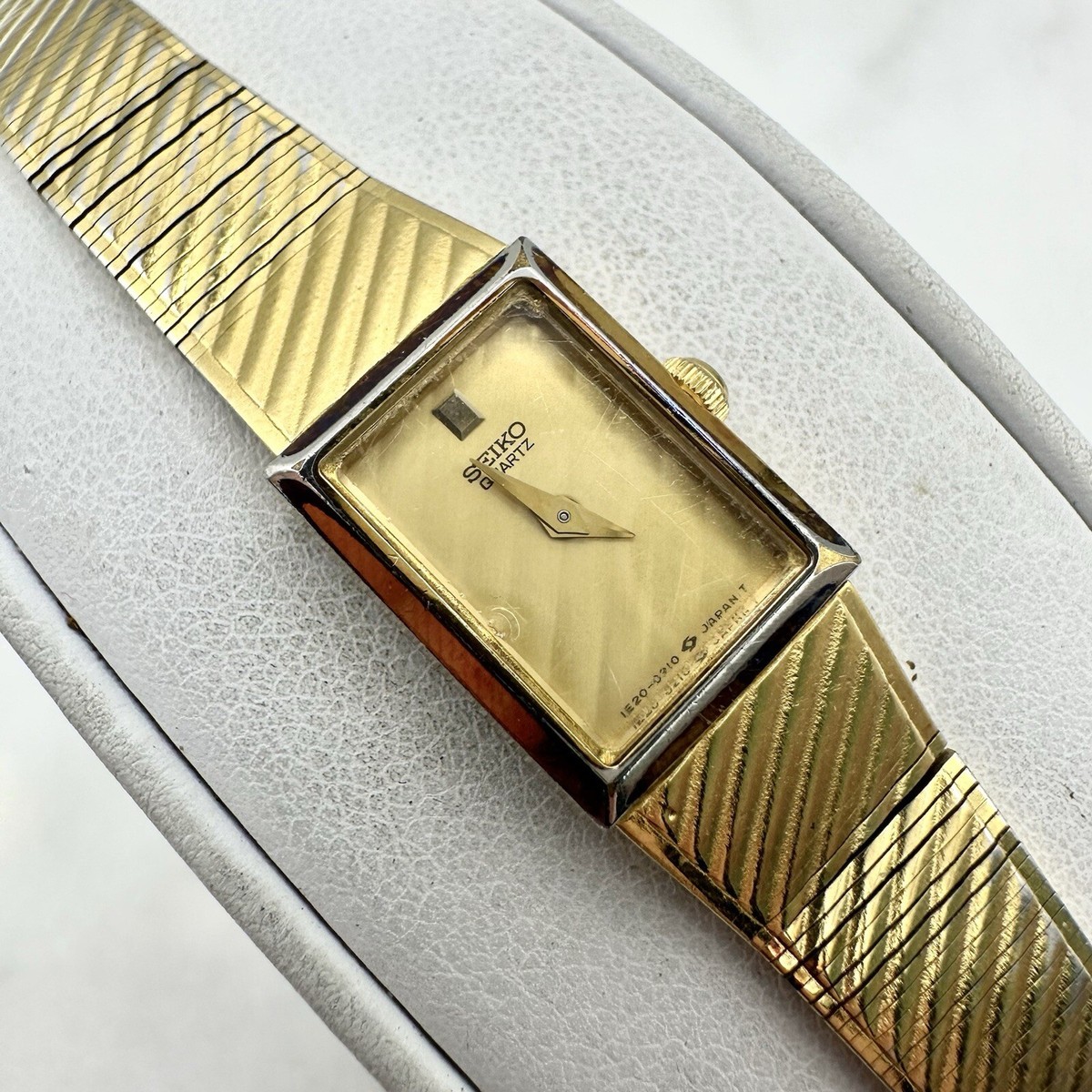 VTG Seiko Watch Women 13mm Gold Tone Gold Dial Rectangle 1E20-5109