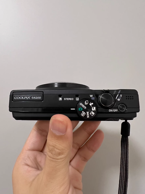 Nikon COOLPIX S8200 16.1MP 14x Optical Zoom Vintage Compact