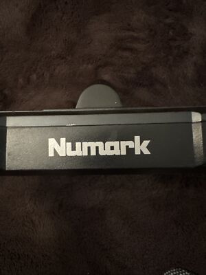 Numark DJ Controller iDJ3, USB iPod Dock, Auto Loop In Black Color