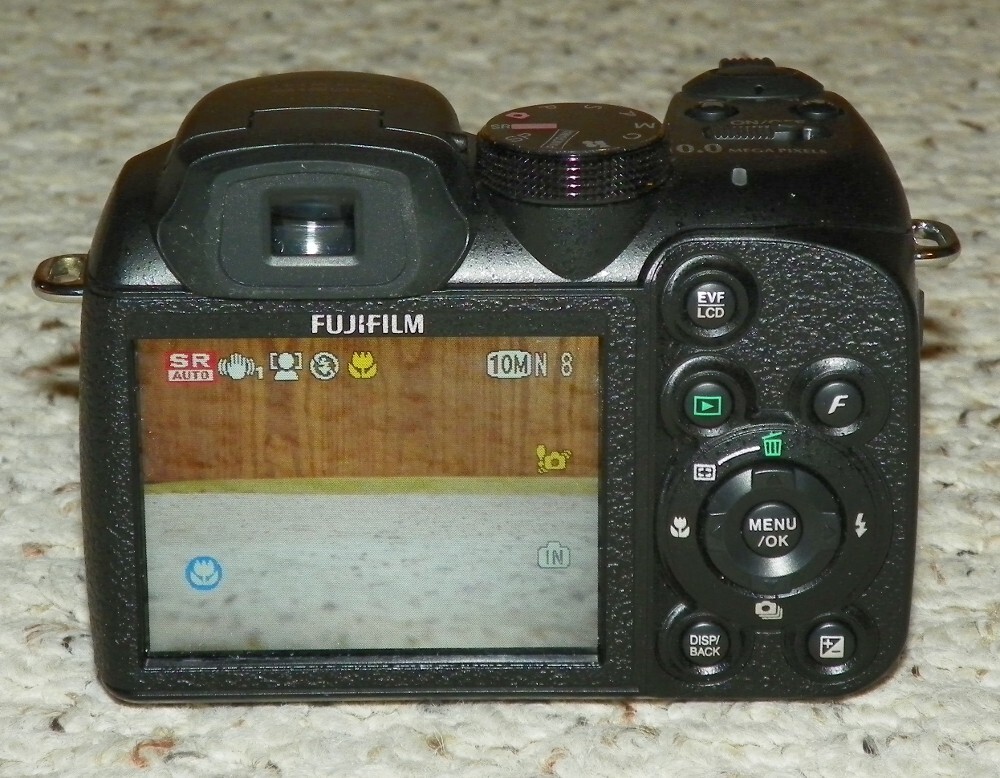 Fujifilm FinePix S1500 10MP Digital Camera with 12x Optical Zoom