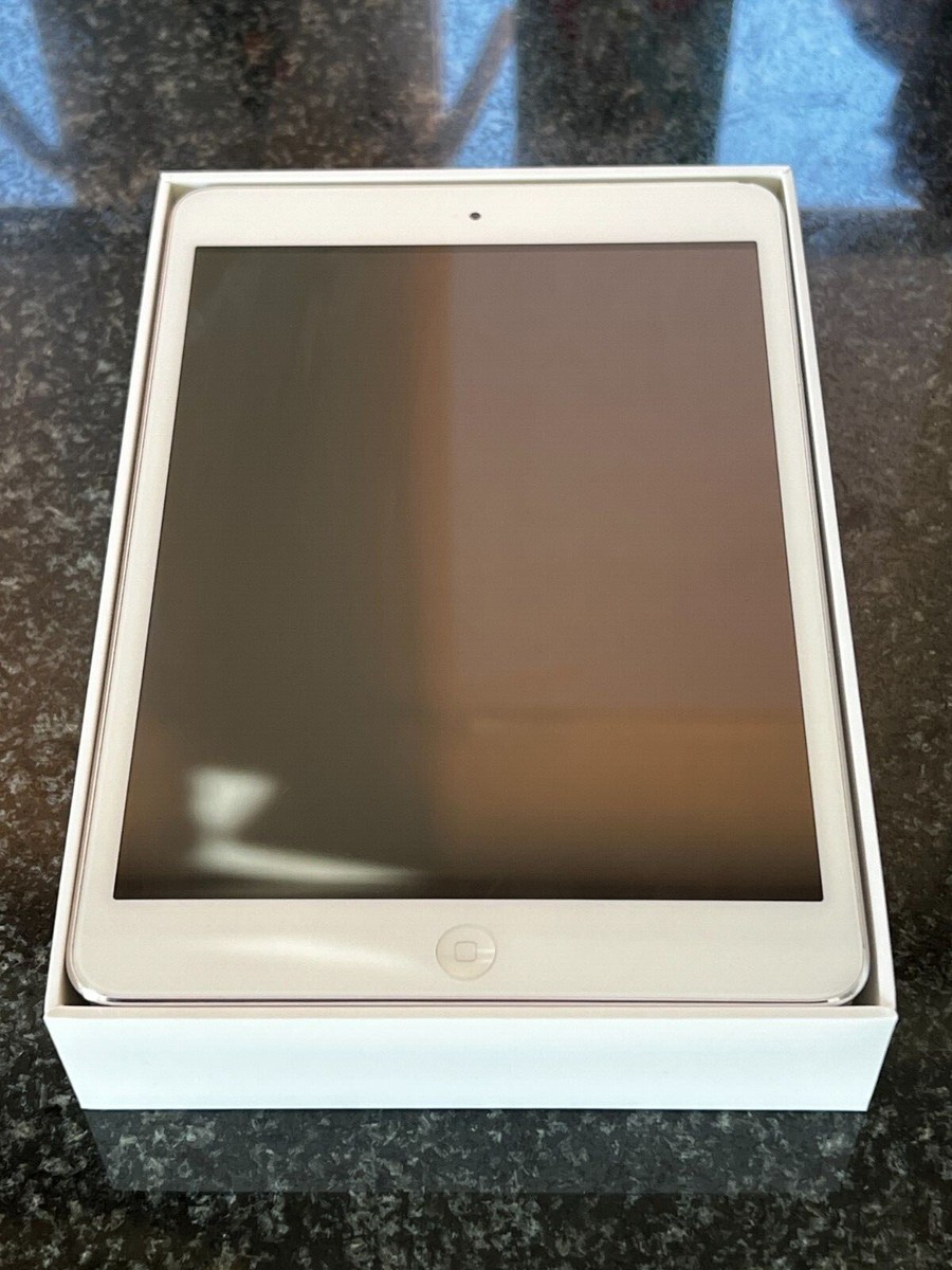 Apple iPad mini 1st Generation Wi-Fi, 7.9 in - White & Silver