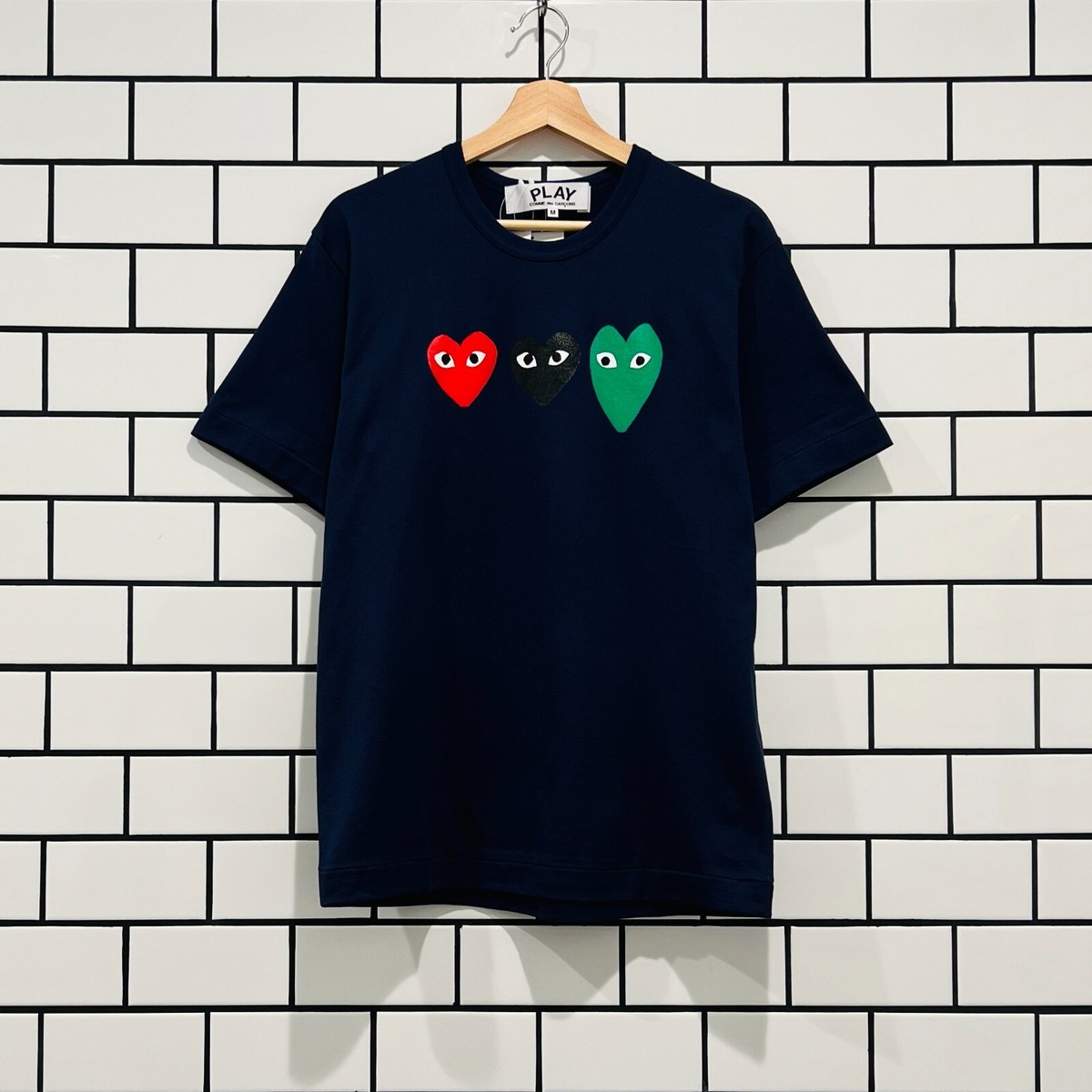 COMME DES GARCONS CDG PLAY MULTI COLOR HEART TEE NAVY AZ-T186-051