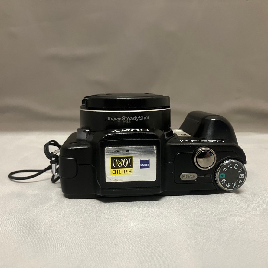 Sony Cyber-shot DSC-H10 8.1MP Digital Camera - Silver for sale