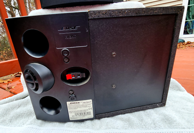 Bose 301 V Series Direct Reflecting Bookshelf Speakers Black Pair