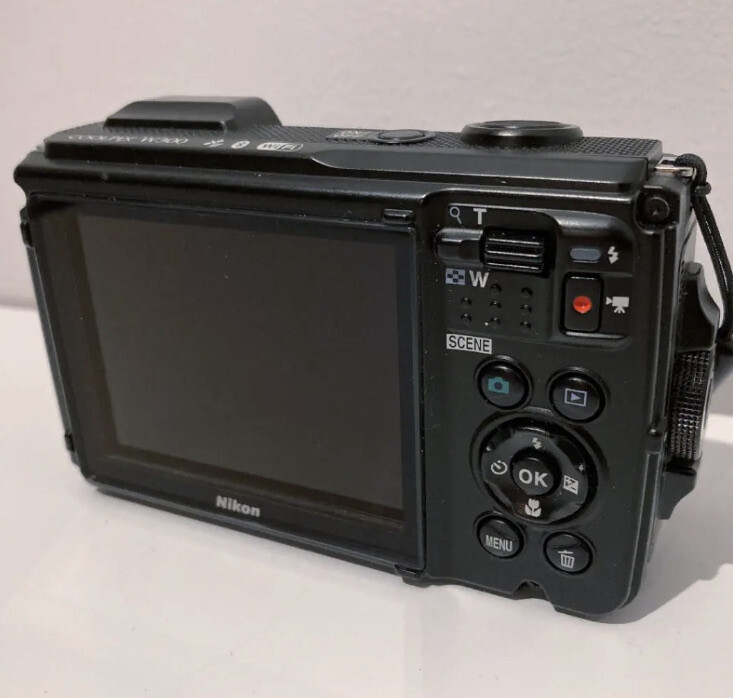 Nikon coolpix AW120 デジカメ ほぼ新品 4047 Nikon coolpix AW120