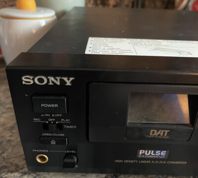Sony DTC-690 Digital Audio Tape DAT Deck Player Recorder w/ OEM