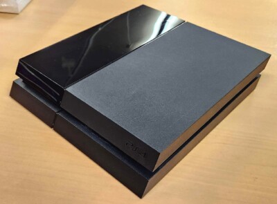 Sony PlayStation 4 PS4 Jet Black Original 500GB Console