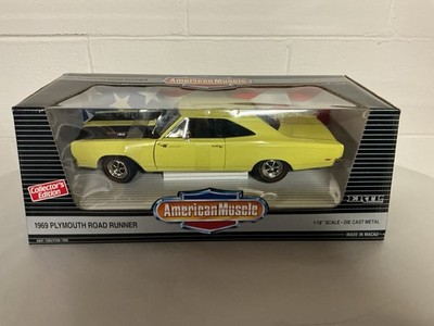 Ertl American Muscle 1969 Plymouth Hemi Road Runner - Yellow- 1:18