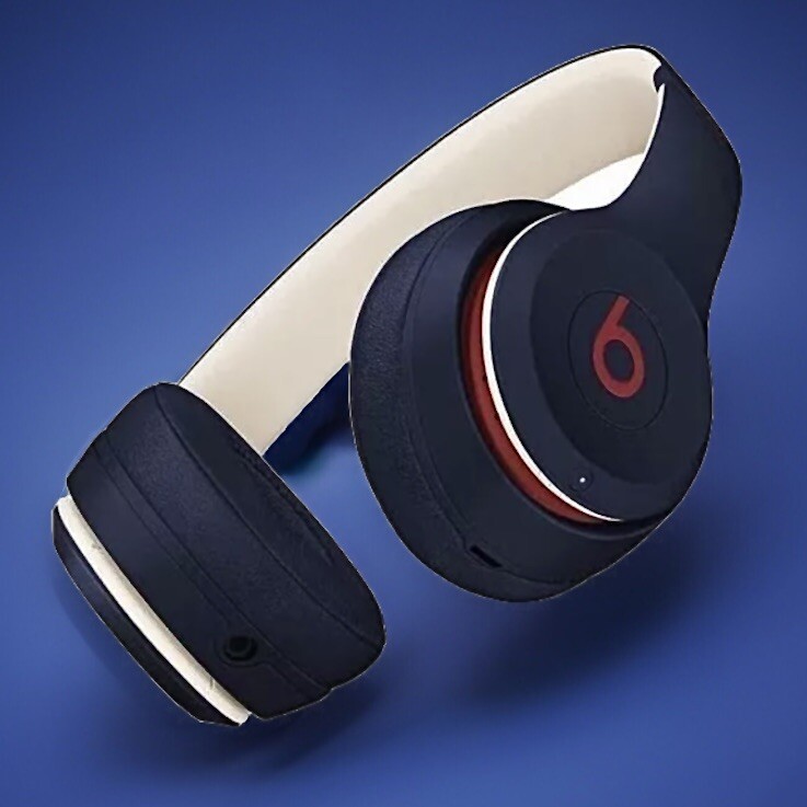 NEW SEALED - Beats Solo3 Wireless Club Collection Headphones