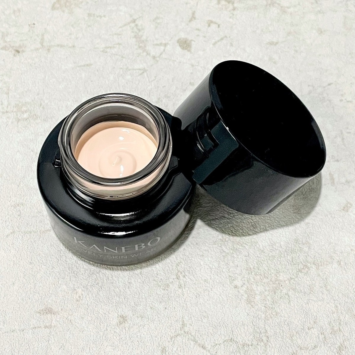 KANEBO Lively Skin Wear II Serum Foundation 30g - Multiple Shades