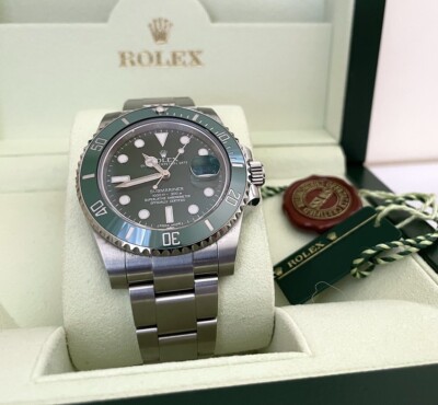 ROLEX SUBMARINER “HULK” 116610LV SUPER CLEAN 40MM GREEN DIAL