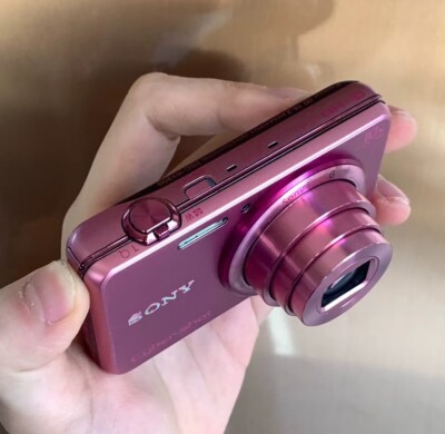 SONY Cyber Shot DSC-WX200 18.2MP 10x Digital Camera &Battery sd