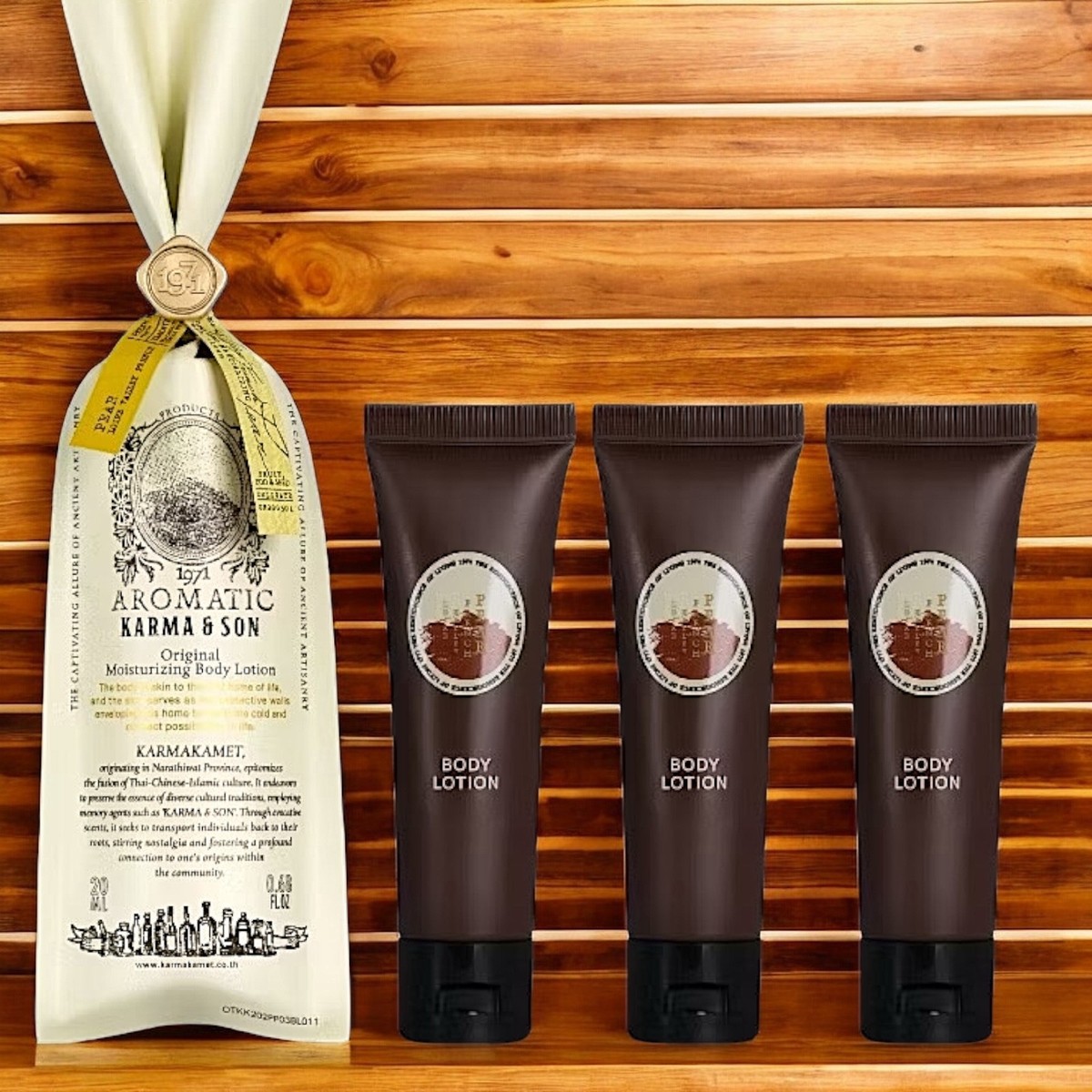 Karmakamet Aromatic Moisturizing Body Lotion Original 1971 Deng