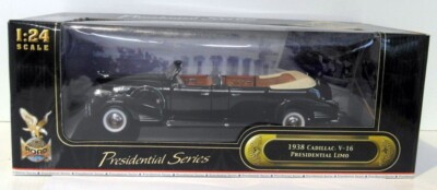 1938 CADILLAC V-16 PRESIDENTIAL LIMOUSINE 1:24 SCALE BY ROAD