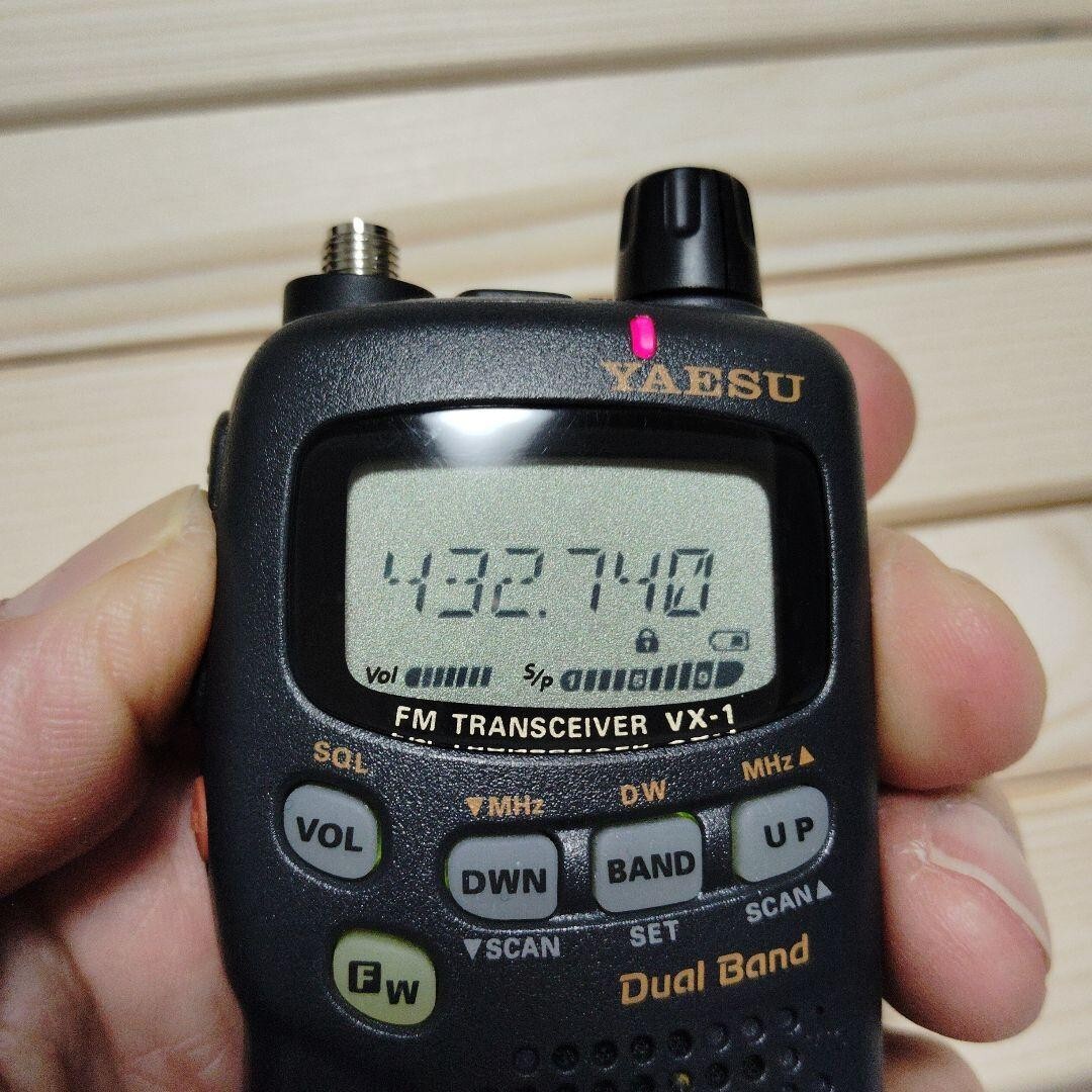 YAESU VX-1 VHF⁄UHF Dual Band FMトランシーバー YAESUのFM