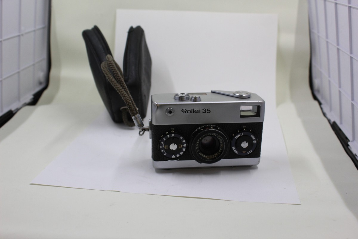 Vintage Rollei 35 Film Camera - Germany with Carl Zeiss Tessar