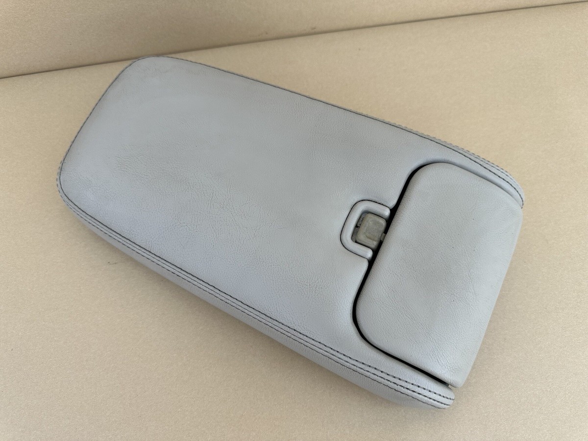 98-00 Jaguar XJ8 XJR Vanden Plas Front Center Conslove Armrest Cup