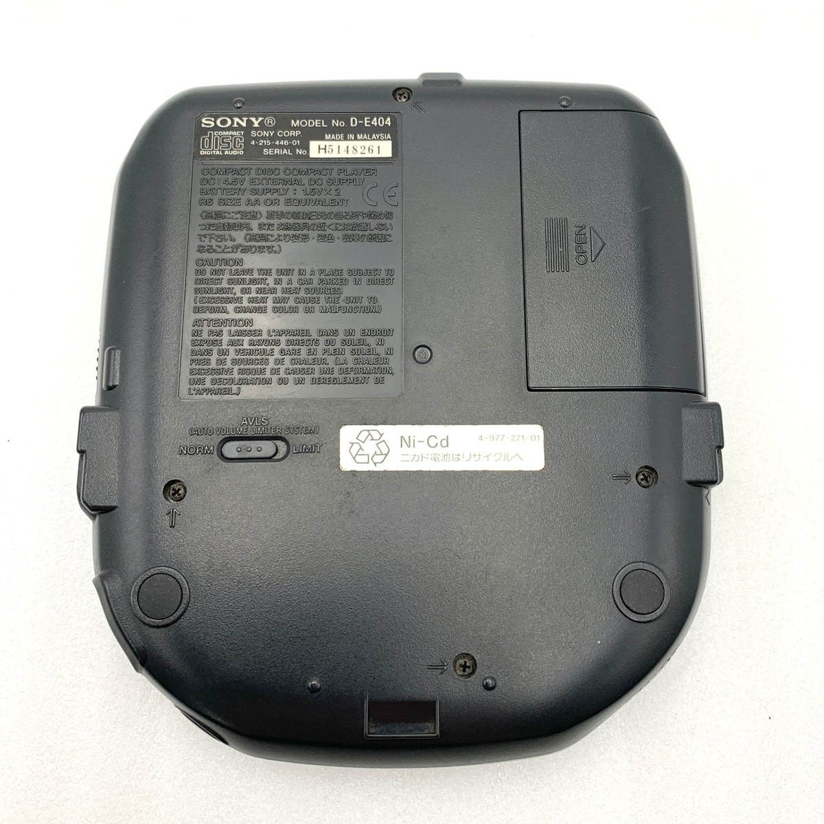 Sony CD Player Walkman D-E404 Music Silver Compact Hobby Portable