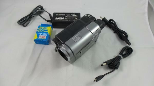 Sony DCR-TRV280 NTSC Digital8 Handycam Camcorder 20x Zoom - Video