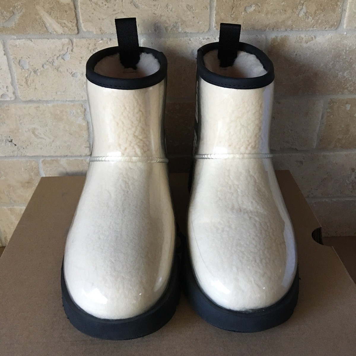 UGG CLASSIC CLEAR MINI NATURAL FUR WATERPROOF ANKLE BOOT SIZE US