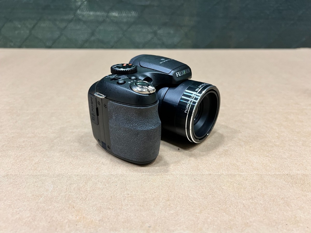 FUJIFILM FinePix S2940WM コンパクトデジタルカメ Fujifilm Finepix