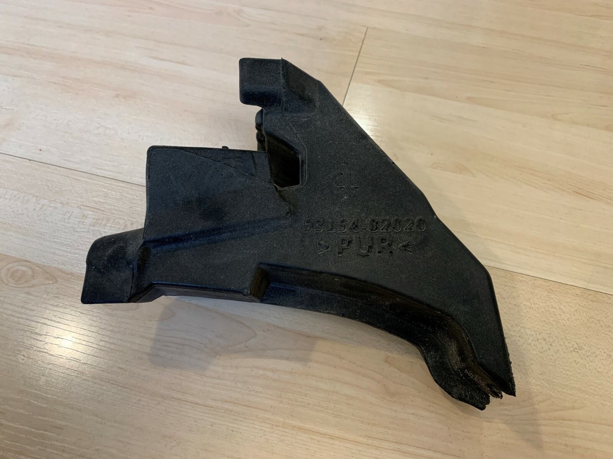 2017-2019 GENUINE Toyota Corolla Fender Gusset Guide Front Side