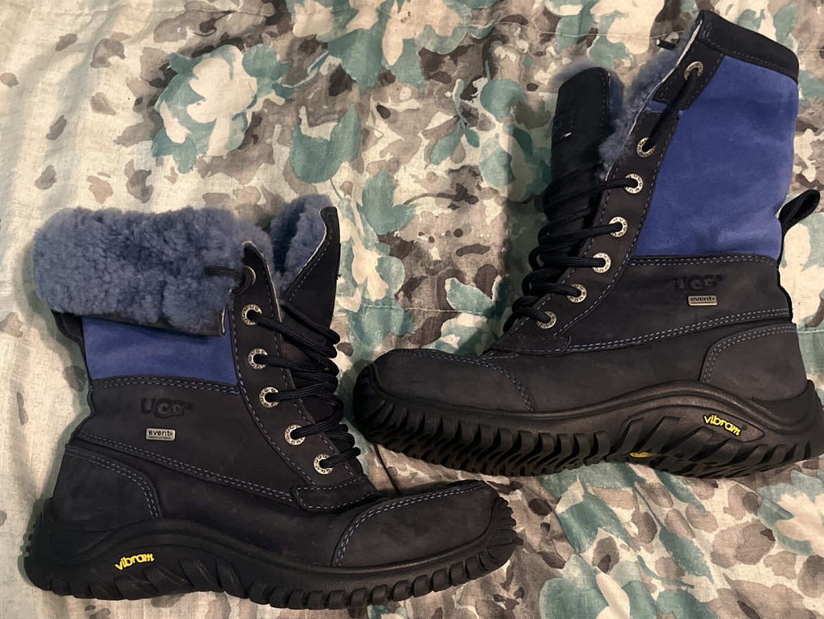 Women's UGG Australia Adirondack II Blue waterproof boots Sz 6 EUC