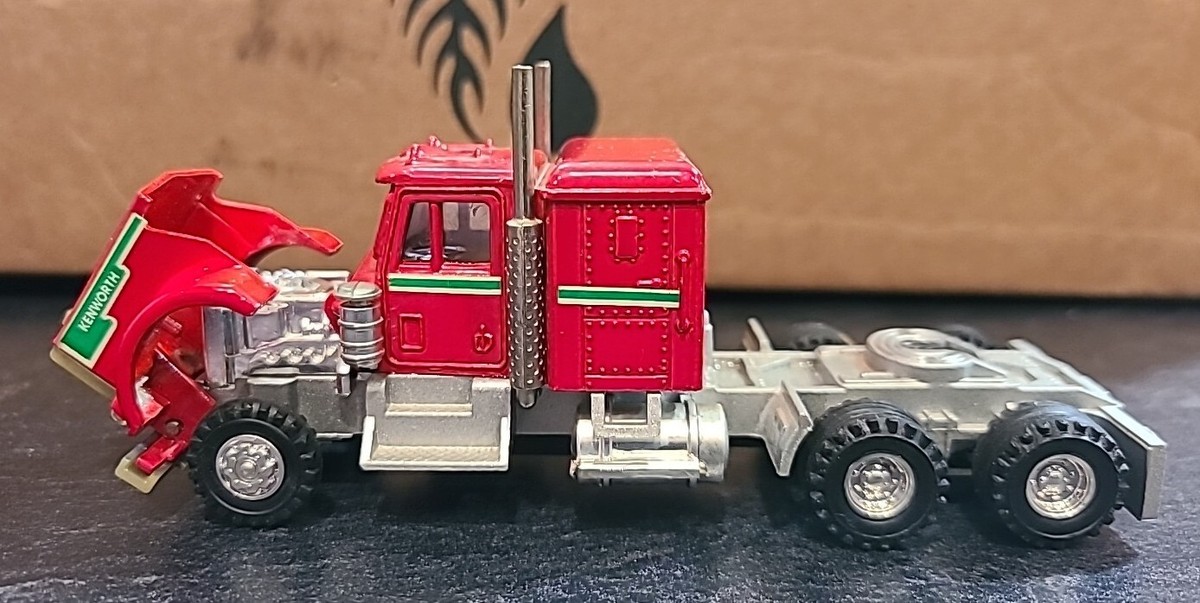 Shinsei Mini Power Kenworth Parts Truck Van Trailer Red Silver 1