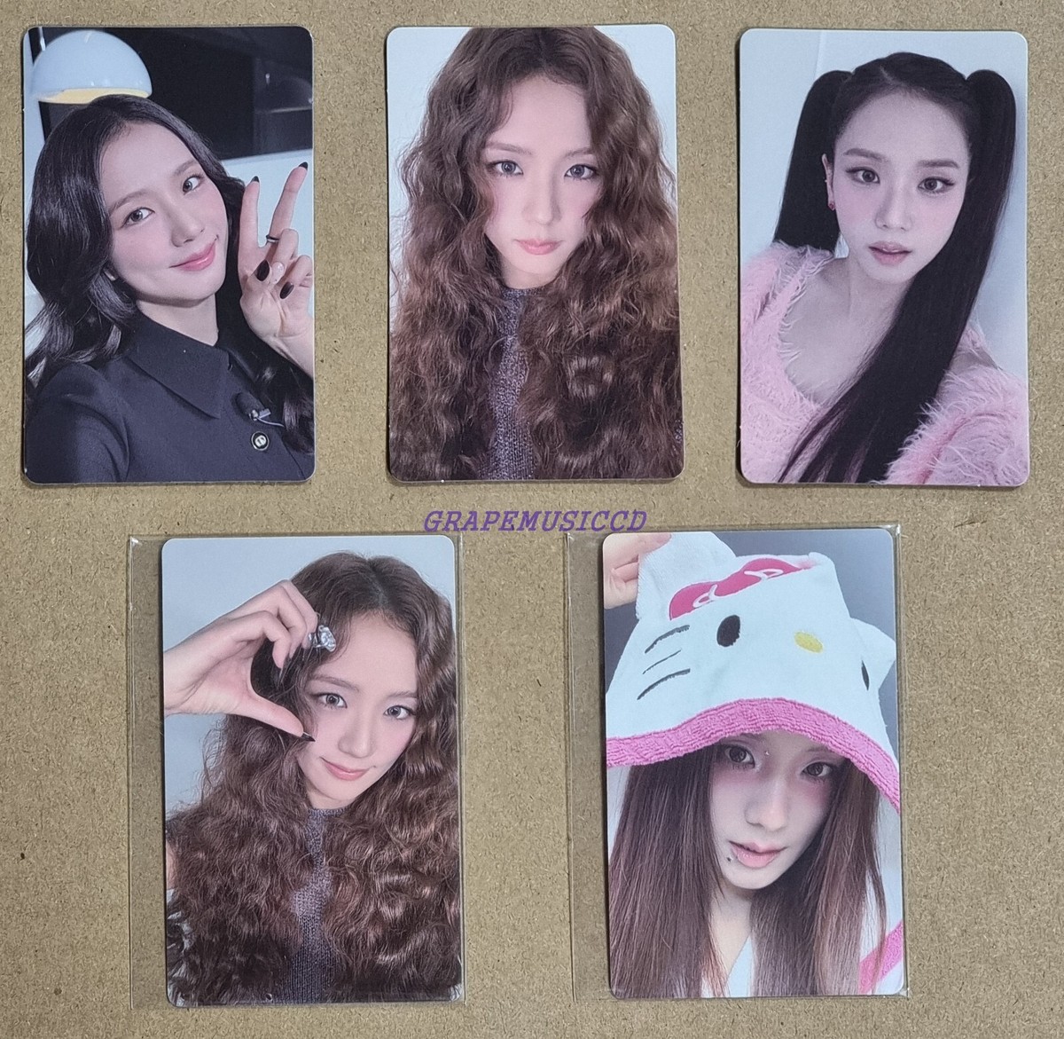JISOO Mini Album AMORTAGE BLACKPINK WEVERSE OFFICIAL PHOTOCARD