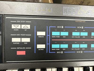 casio cz-1000 vintage sythesizer with NO ISSUES and wood vintage