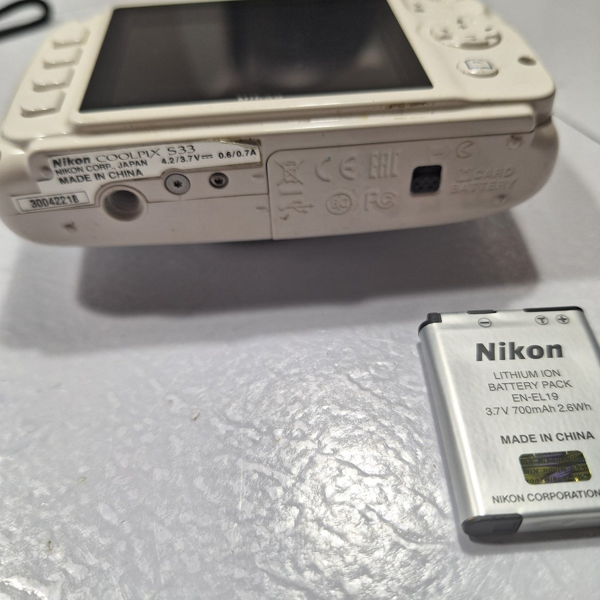 Nikon COOLPIX S33 13.2MP Digital Camera - White for sale online | eBay