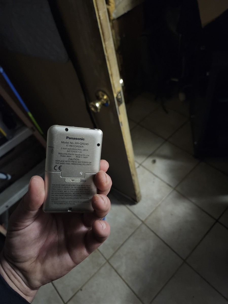 Panasonic RR-QR240 (32 MB, 4 Hours) Handheld Digital Voice