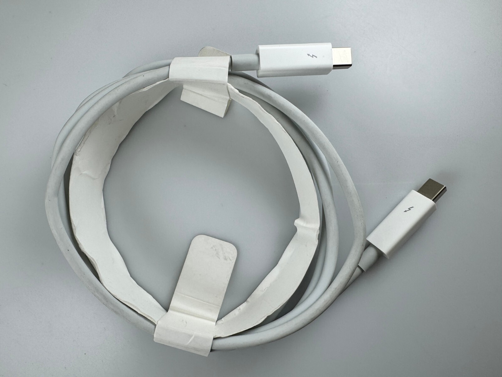 Original Apple Thunderbolt Cable MC913ZM/A 2M for Mac Mini/iMac